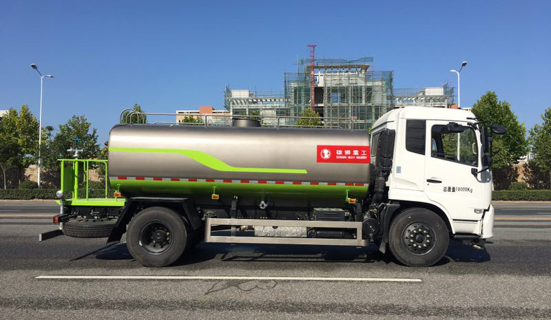 在《信陽(yáng)市平橋區明港鎮城鎮管理綜合執法局采購灑水車(chē)、洗掃車(chē)、多功能抑塵車(chē)項目（B包）》招投標項目中中標